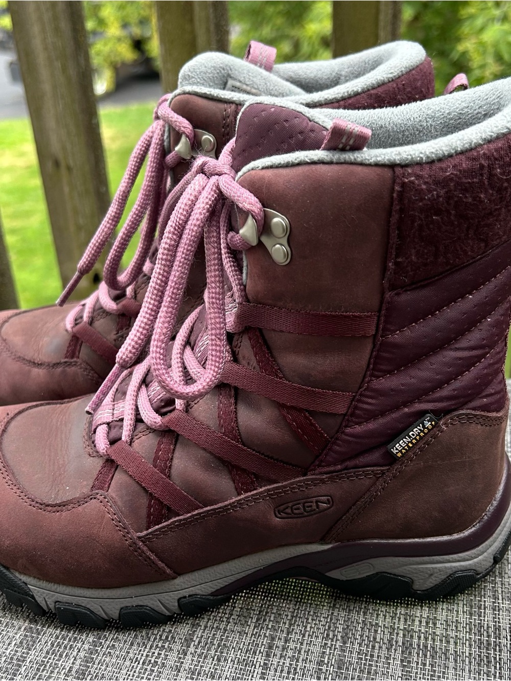KEEN Hoodoo III Rugged Winter Outdoor Premium Ladies Waterproof Boots Size 7.5.